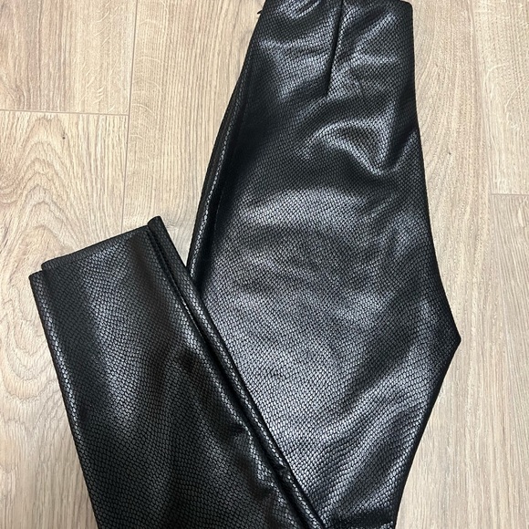 Faux leather Zara leggins - Picture 2 of 8